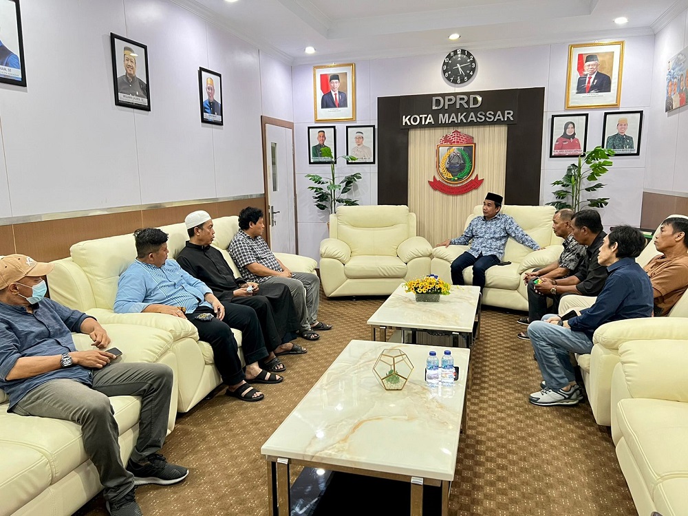 Ketua DPRD Rudianto Lallo Terima Aspirasi Pedagang Pasar Butung